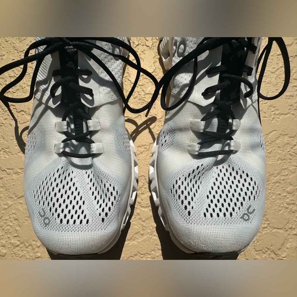 On Cloud / On Running X White Reflective Running Shoes Women’s Size 9.5 in VGC - Picture 8 of 15